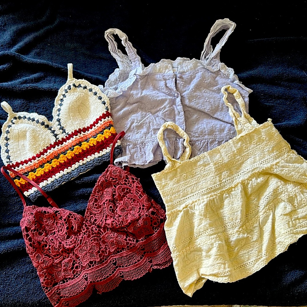 4 tank tops for $10. Can sell individually